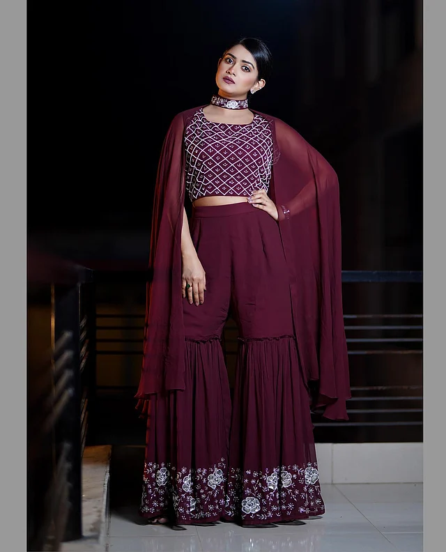 Suratlarda anal pirsing